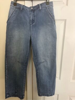 Flamingals—Barrel Women’s Jeans-New without tags.